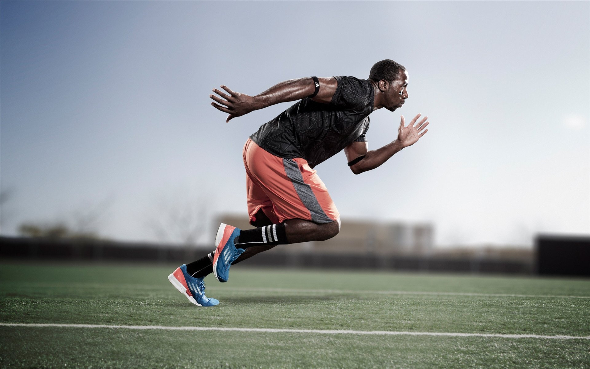 巴萨欲3000万镑买断英超神锋拉什福德，降薪成关键挑战，拉什福德 巴萨